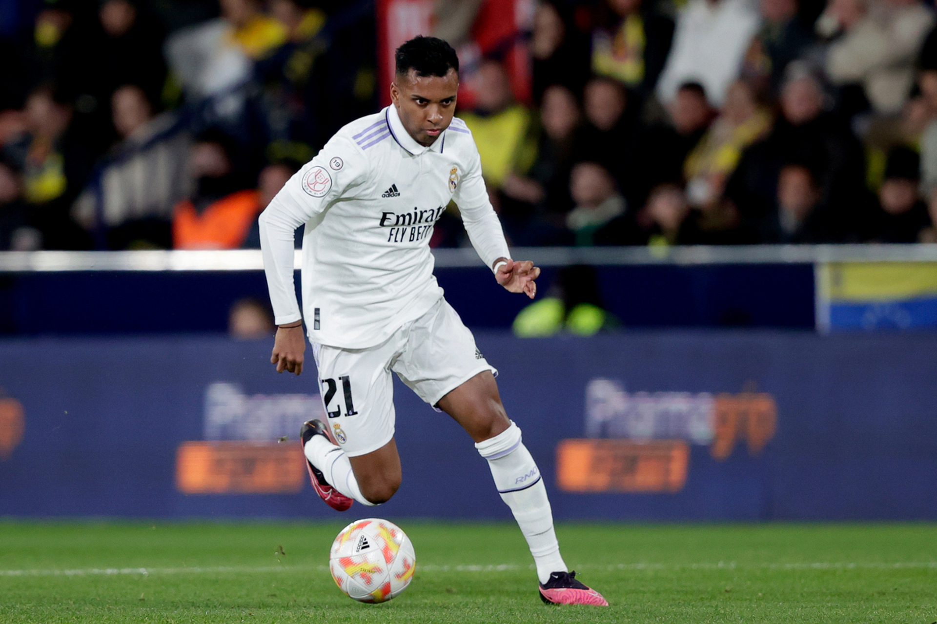 比利亚雷亚尔迎意甲关键赛,转会期回应争议,媒体盛赞,细节决定成败 比利亚雷亚尔迎意甲关键赛,转会期回应争议,媒体盛赞,细节决定成败