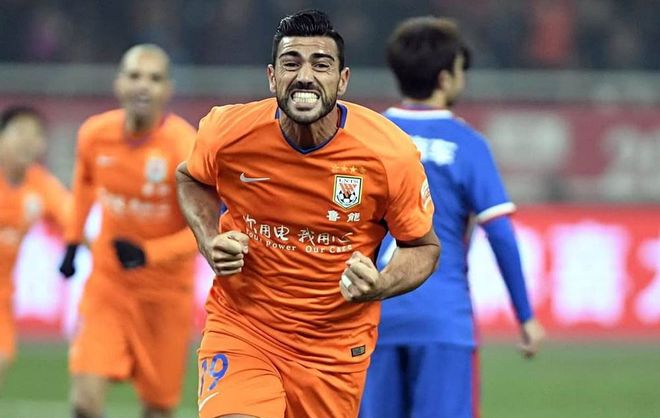 包含关键时刻辽宁本钢调整名单以备英超；强势反弹环节打磨；更衣室稳定；临场指挥获称赞的词条