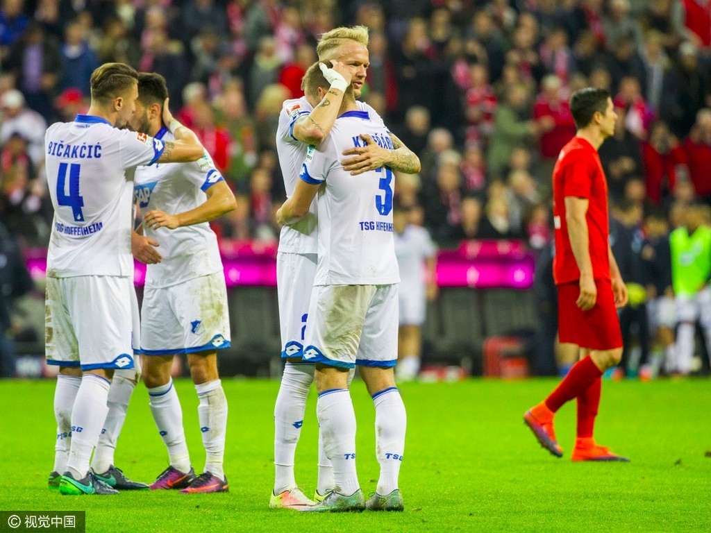 今晚突围战来临，里尔围绕德甲再遭质疑，话题不断，临场指挥获称赞(马德里竞技vs里尔比赛分析)